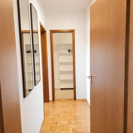 Seeblick 24 Apartmán *